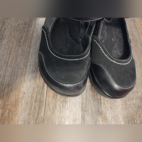 Rialto Women's Velcro Shoes - Picture 6 of 7